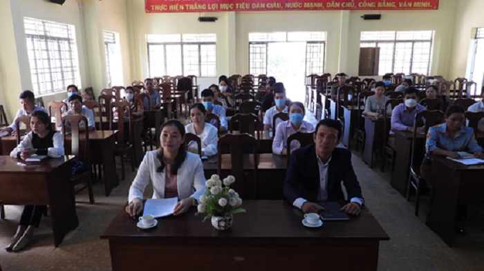 Khai giảng lớp bồi dưỡng đảng viên mới